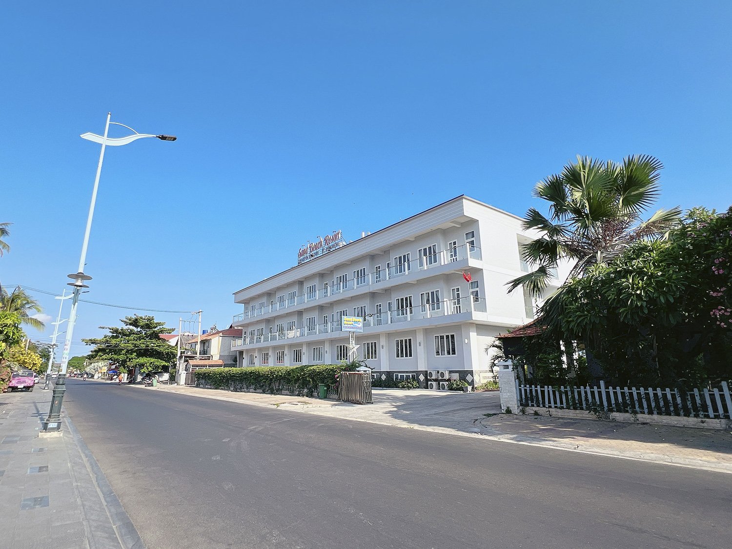 Khách sạn nghỉ dưỡng Sand Beach